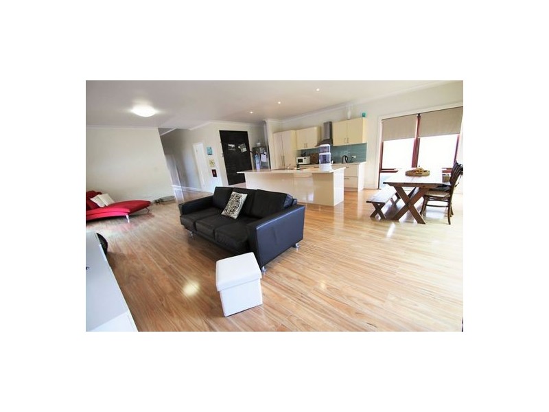 10 LINE STREET, Woolloongabba QLD 4102