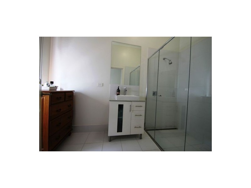 10 LINE STREET, Woolloongabba QLD 4102