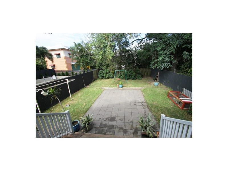 10 LINE STREET, Woolloongabba QLD 4102