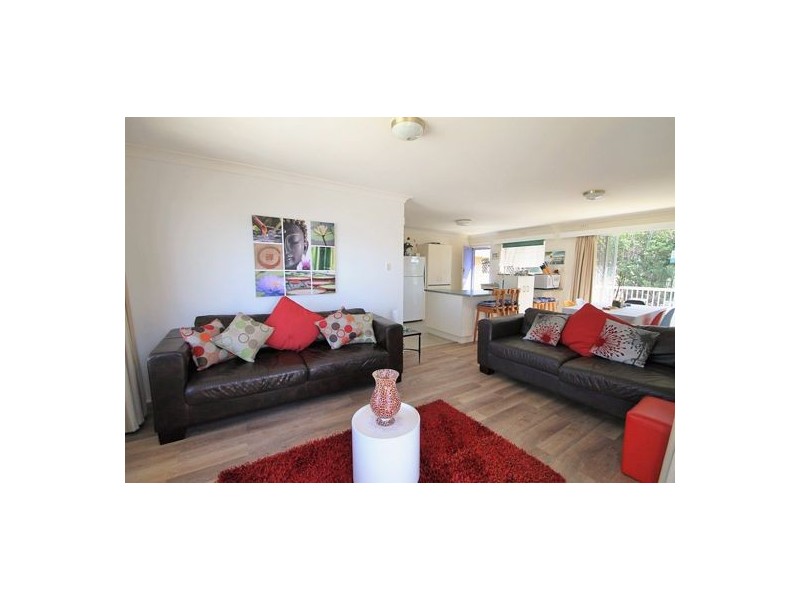 4.1 WARNE TERRACE, Kings Beach QLD 4551