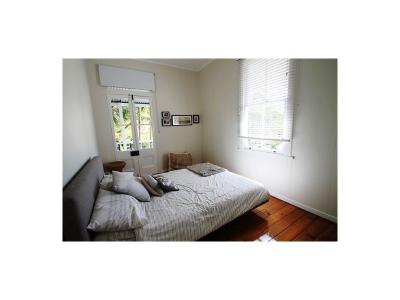 21 GEELONG STREET, East Brisbane QLD 4169