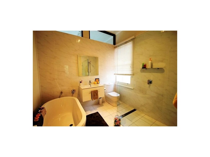 21 GEELONG STREET, East Brisbane QLD 4169