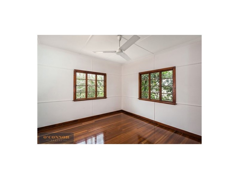 108 Esher Street, Holland Park West QLD 4121