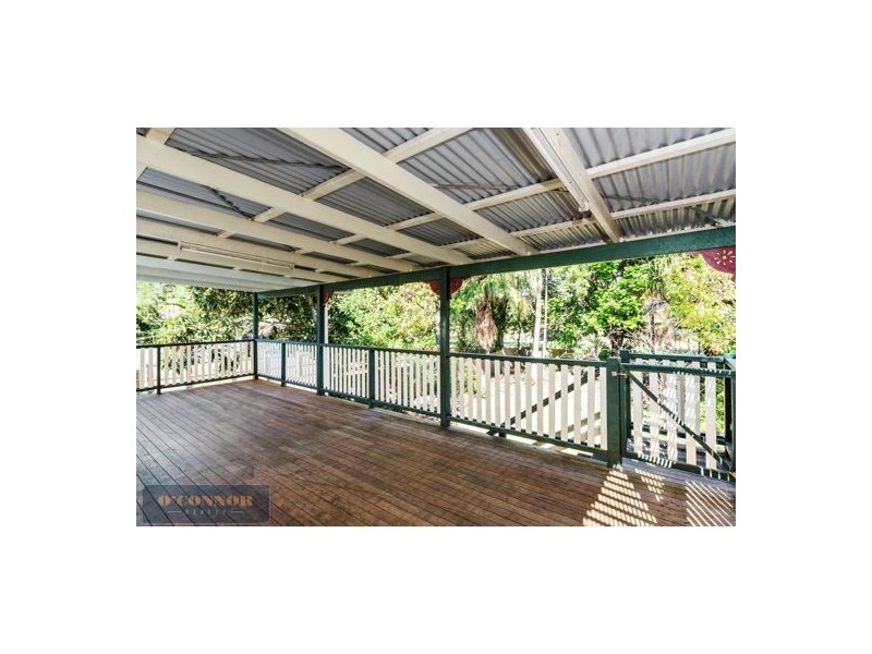 15 Witton Road, Indooroopilly QLD 4068