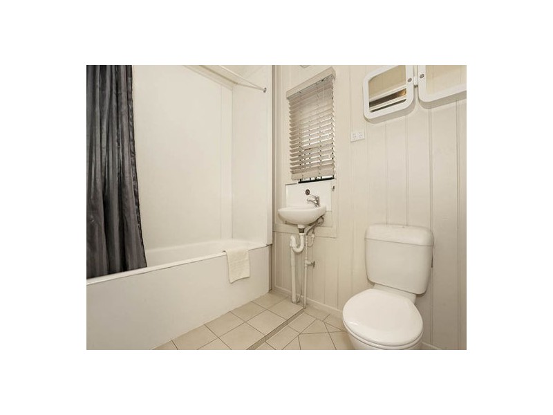 35 NORMAN ST, East Brisbane QLD 4169