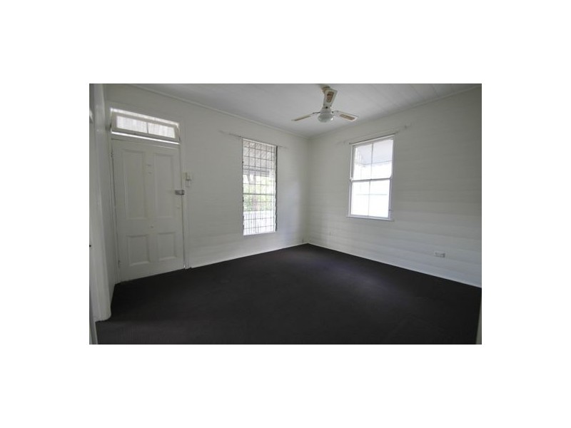 85 THOMAS STREET, Kangaroo Point QLD 4169