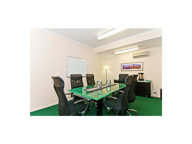 224.85 DEAKIN STREET, Kangaroo Point QLD 4169