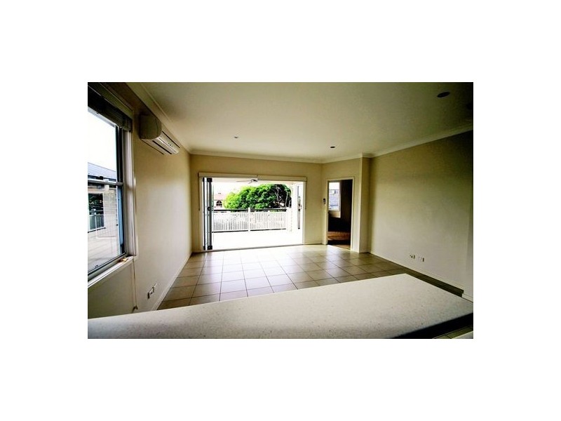 18 NOELA STREET, Coorparoo QLD 4151