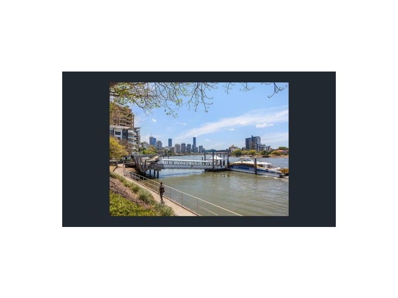 10.45 THORN STREET, Kangaroo Point QLD 4169