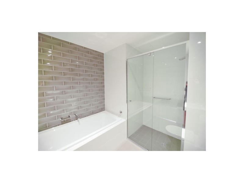 1095/12 Longland Street, Newstead QLD 4006