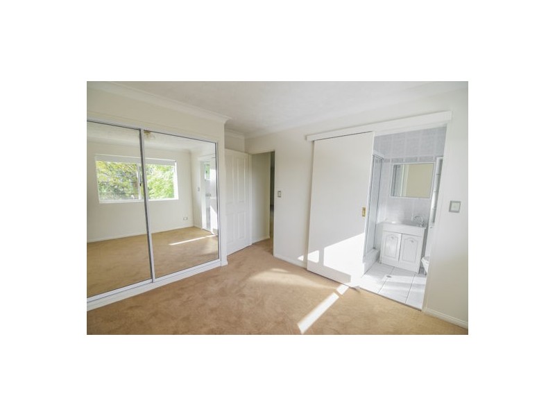 7.96 DORNOCH TCE, Highgate Hill QLD 4101