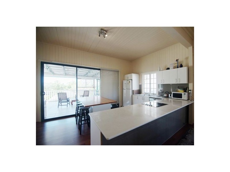 378 Cavendish Road, Coorparoo QLD 4151