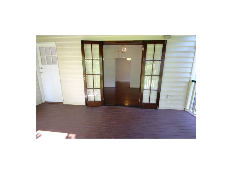 54 CLARENDON STREET, East Brisbane QLD 4169