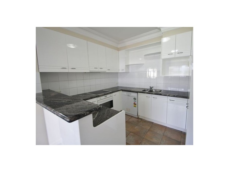 39 CAIRNS STREET, Kangaroo Point QLD 4169