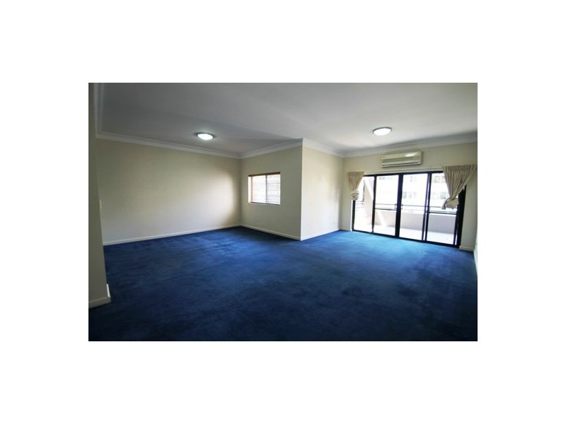 39 CAIRNS STREET, Kangaroo Point QLD 4169