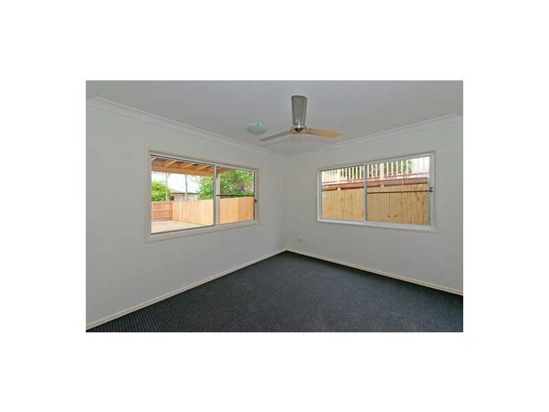 74 MACROSSAN AVE, Norman Park QLD 4170