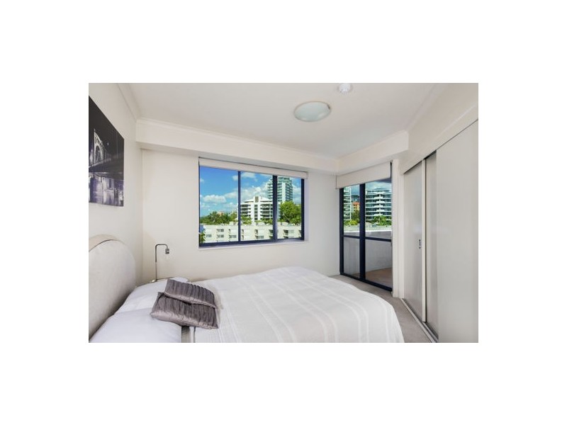 403..44 FERRY STREET, Kangaroo Point QLD 4169