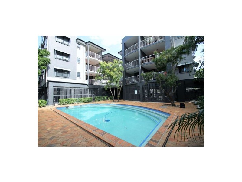 3/106 LINTON STREET, Kangaroo Point QLD 4169