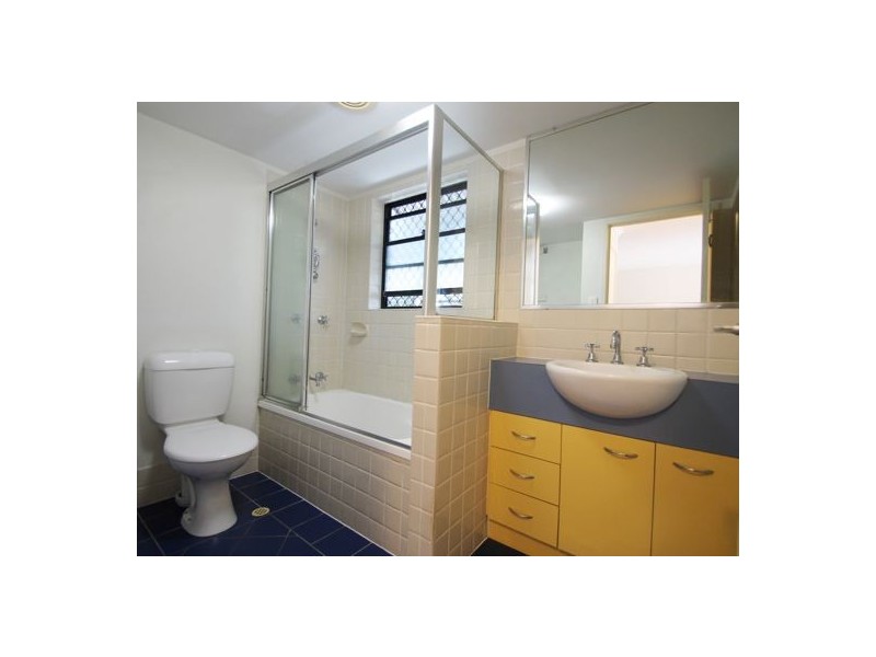 3/106 LINTON STREET, Kangaroo Point QLD 4169