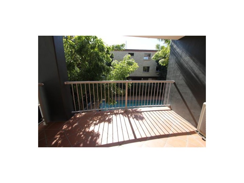 3/106 LINTON STREET, Kangaroo Point QLD 4169