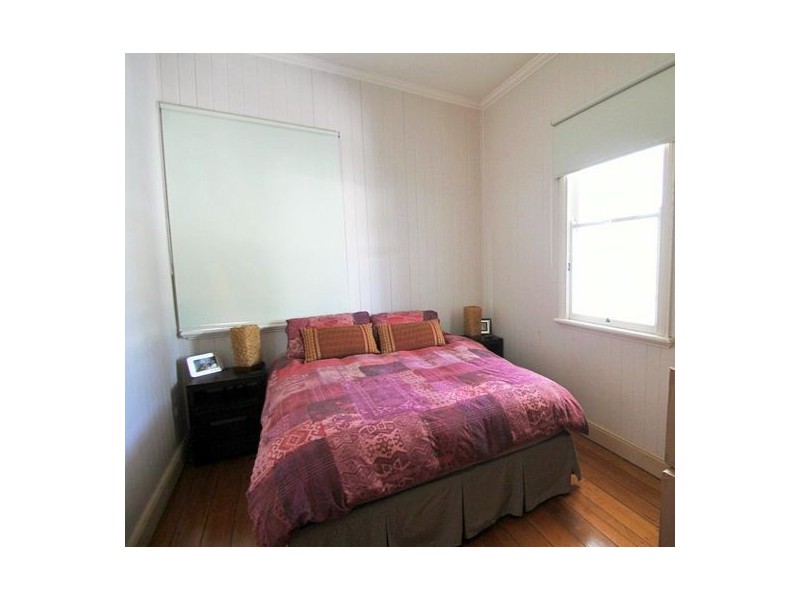 .33 NORMAN STREET, East Brisbane QLD 4169