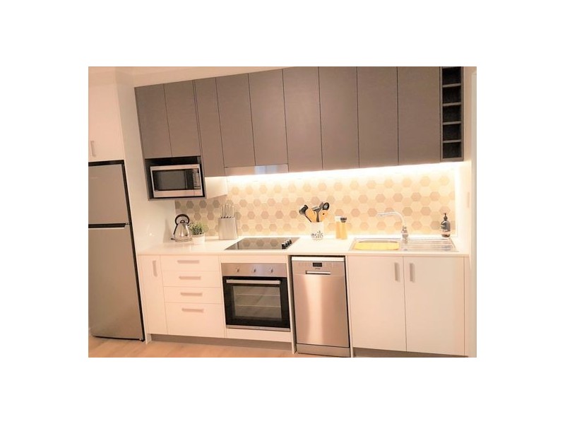 224.85. DEAKIN STREET, Kangaroo Point QLD 4169