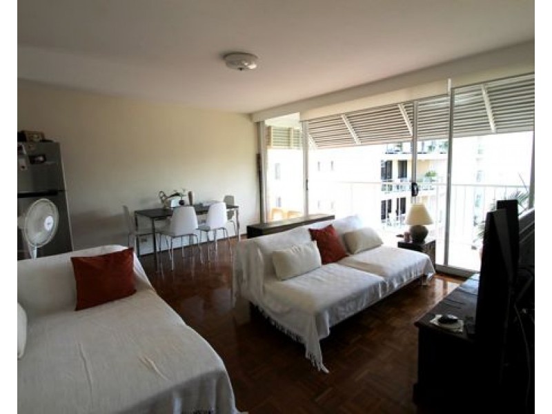 63/64 THORN STREET, Kangaroo Point QLD 4169