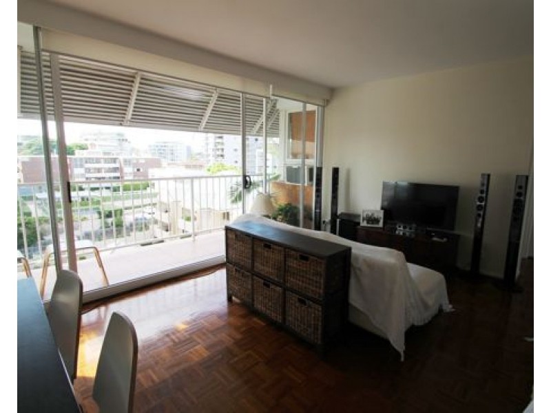 63/64 THORN STREET, Kangaroo Point QLD 4169