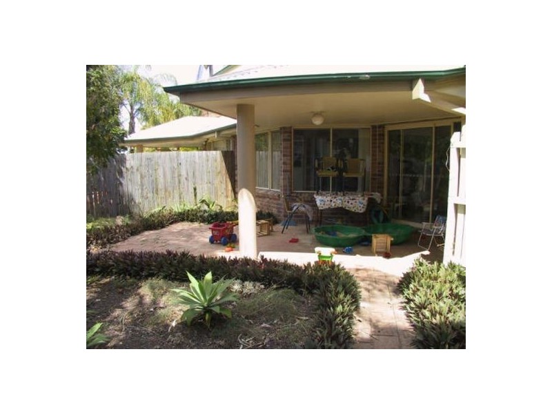 3/35 DICKENS STREET, Norman Park QLD 4170