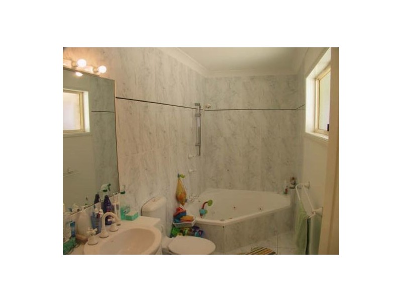 3/35 DICKENS STREET, Norman Park QLD 4170