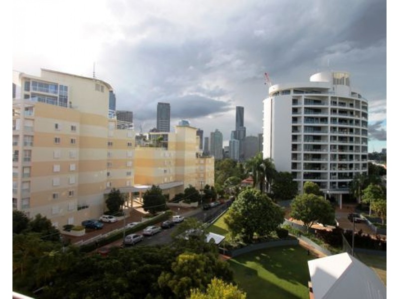 407.355 MAIN STREET, Kangaroo Point QLD 4169
