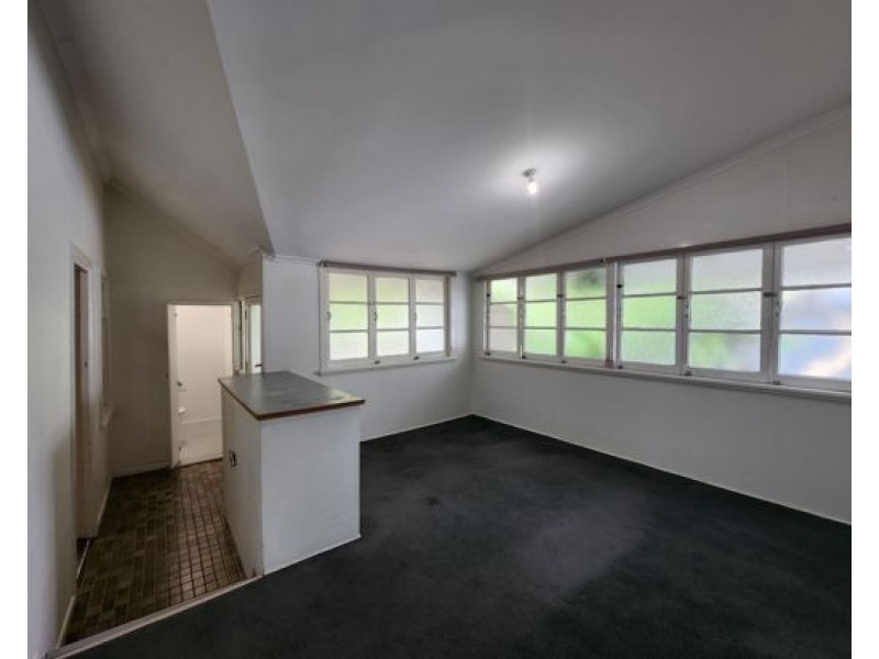 .38 WEST ST, Highgate Hill QLD 4101