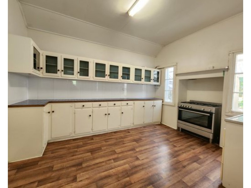 .38 WEST ST, Highgate Hill QLD 4101