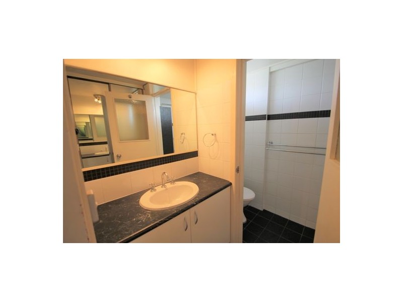 .706.355 MAIN STREET, Kangaroo Point QLD 4169