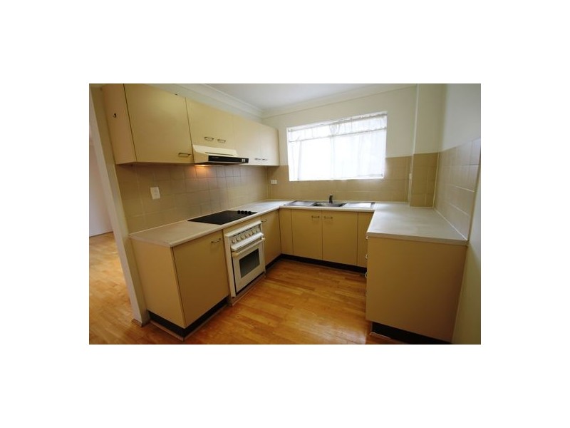 2.34 BARON STREET, Greenslopes QLD 4120