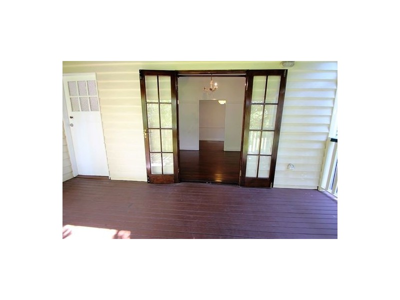 54. CLARENDON STREET, East Brisbane QLD 4169