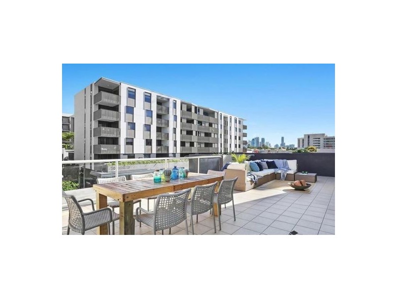 411.803 STANLEY STREET, Woolloongabba QLD 4102