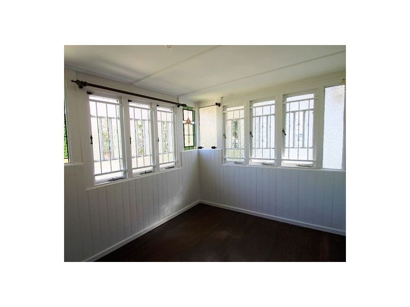 54 CLARENDON STREET, East Brisbane QLD 4169