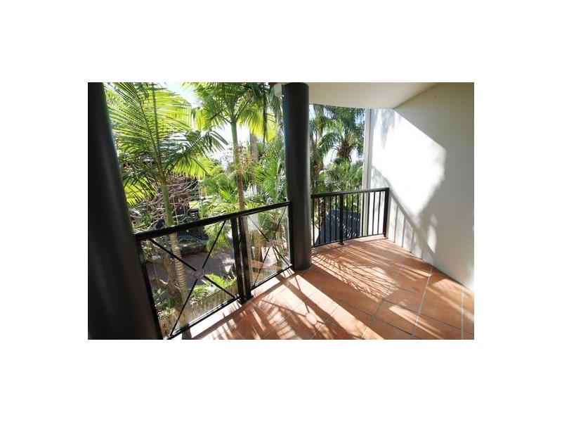 8/56 THORN STREET, Kangaroo Point QLD 4169