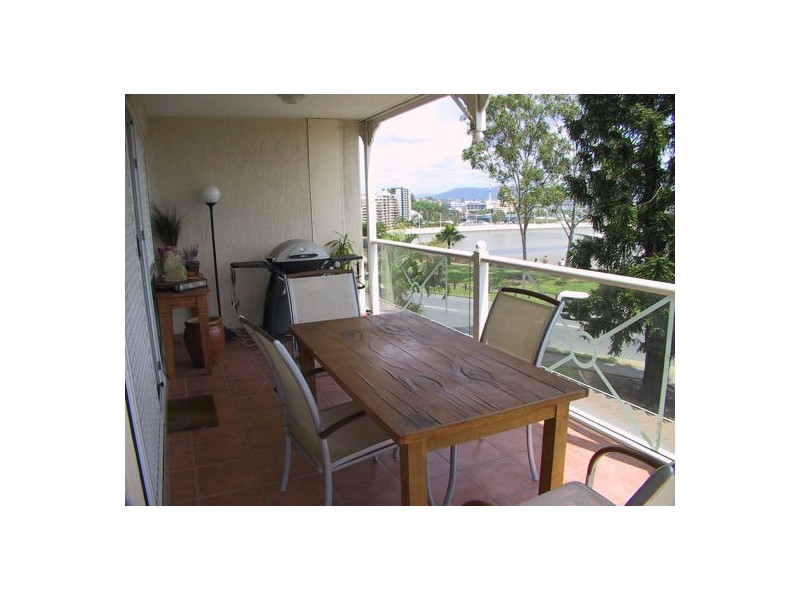 236 RIVER TERRACE, Kangaroo Point QLD 4169