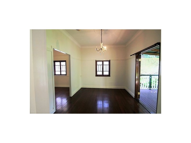 54 CLARENDON STREET, East Brisbane QLD 4169