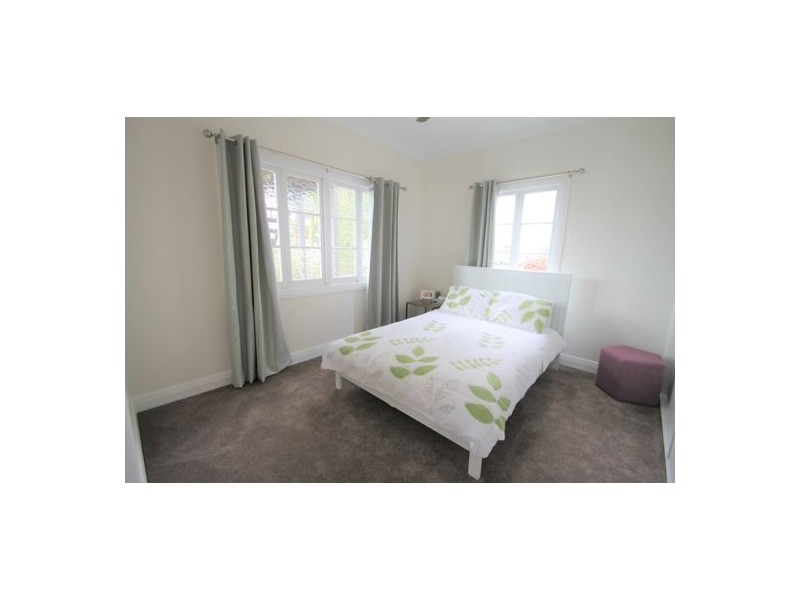 55. Carranya St, Camp Hill QLD 4152