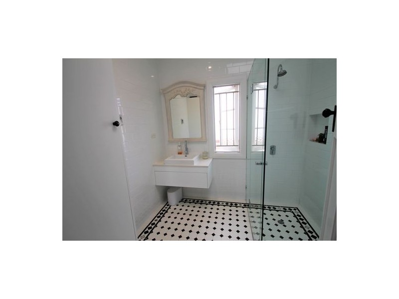 55. Carranya St, Camp Hill QLD 4152