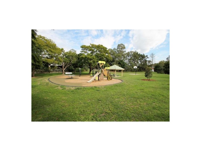 55. Carranya St, Camp Hill QLD 4152