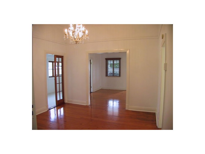 2 DIDSBURY STREET, East Brisbane QLD 4169