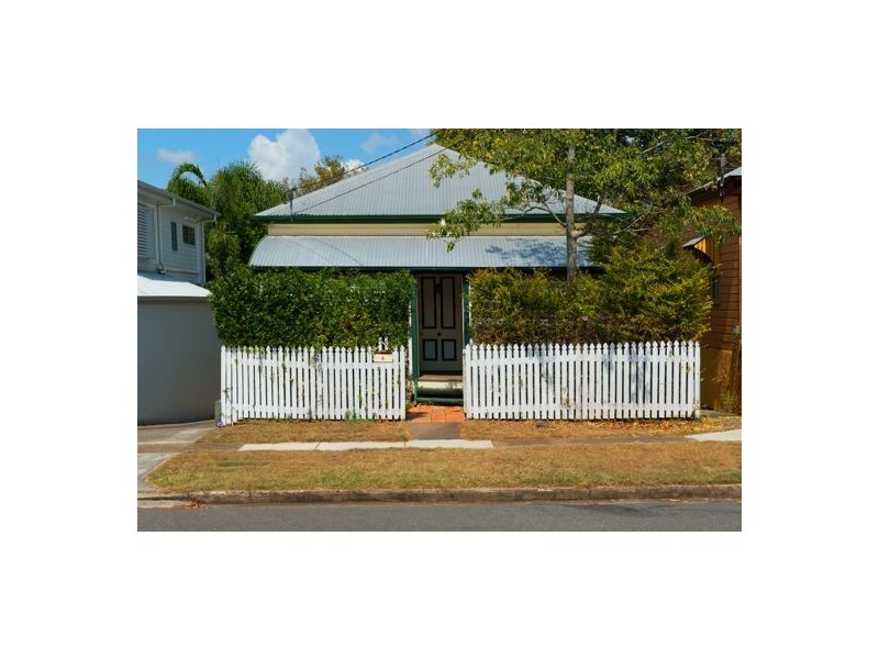 8 PHIPPS STREET, East Brisbane QLD 4169