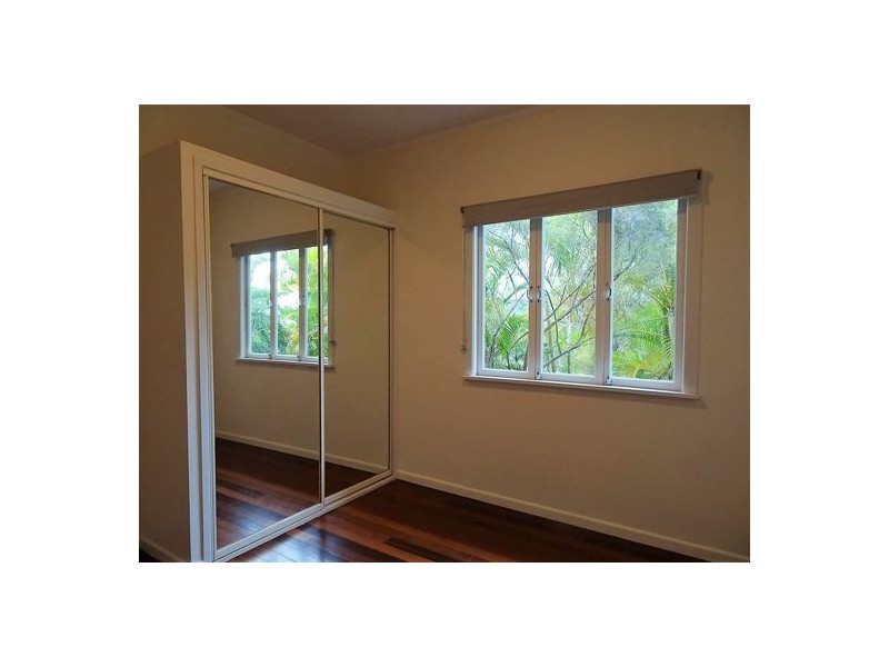 46 RAILWAY PARADE, Norman Park QLD 4170