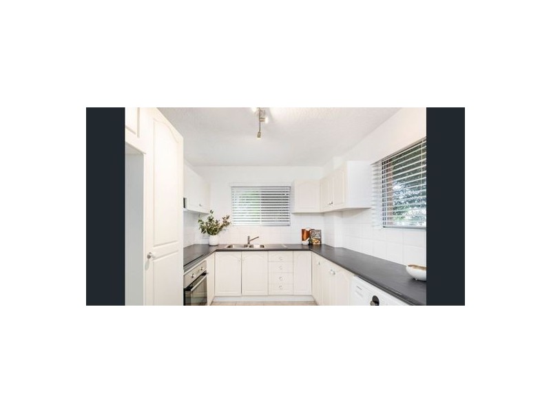 2/63 NORTHCOTE STREET, East Brisbane QLD 4169