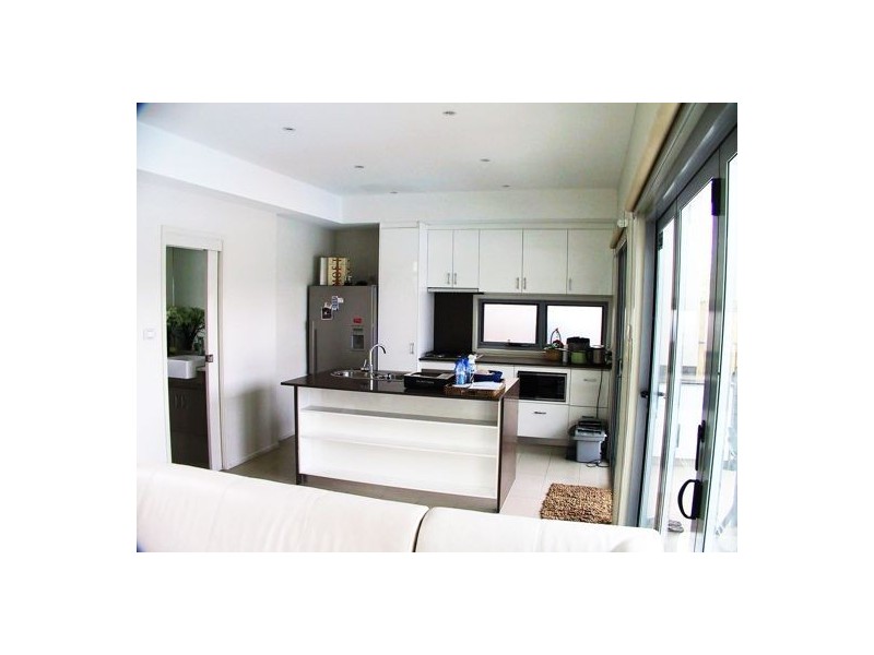 27b Overend Street, East Brisbane QLD 4169