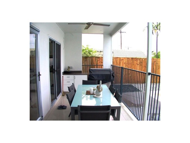 27b Overend Street, East Brisbane QLD 4169